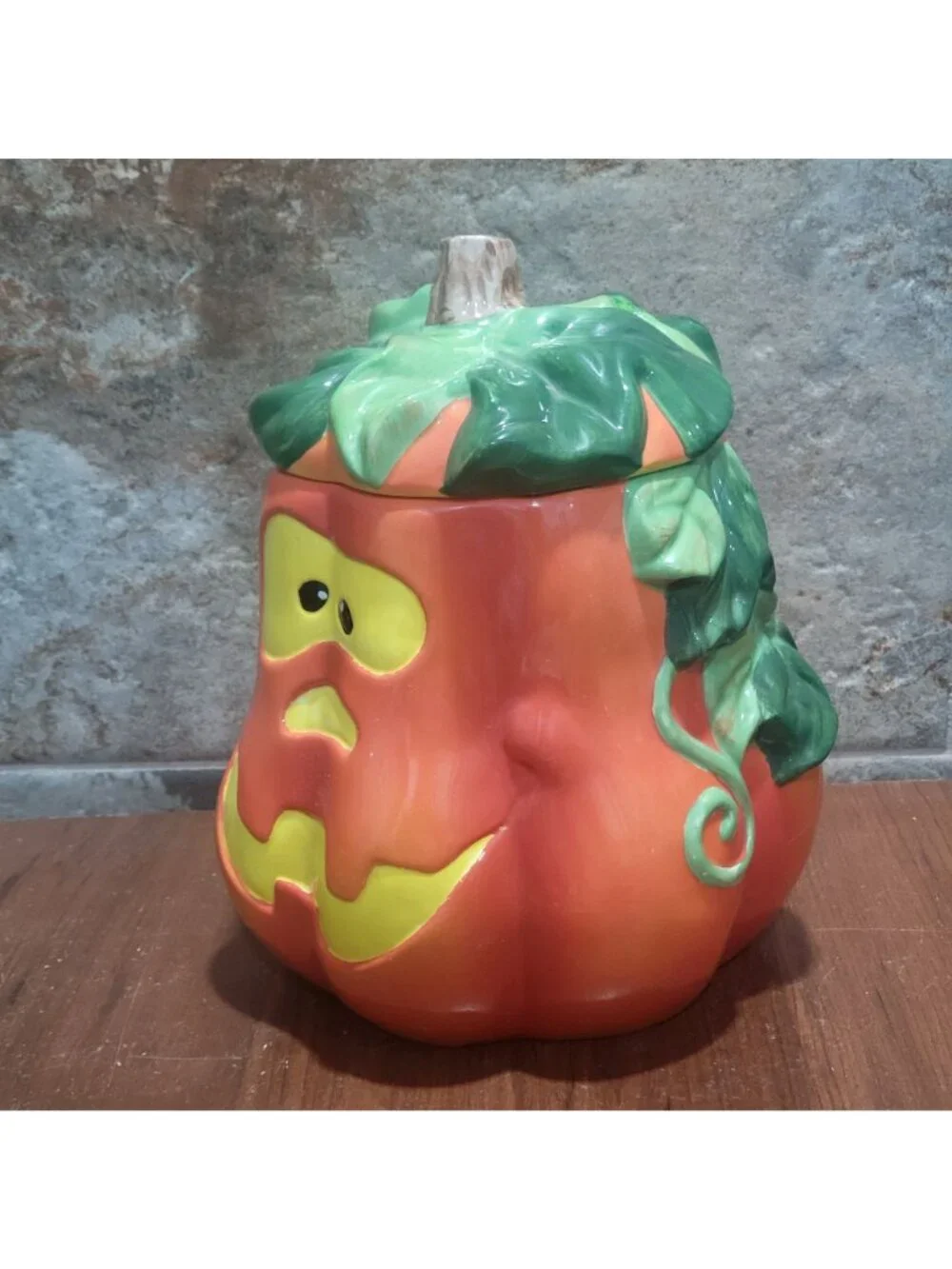 Halloween Pumpkin Jack O' Lantern Cookie Treat Jar 2002 Chipped